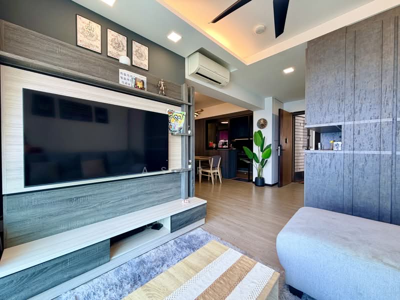 421B Northshore Drive, 421B Northshore Drive, 3 Bedrooms, 1,001 sqft, HDB Flat For Sale, by Aszri ., 500229368 - Living Room - PropertyGuru.com.sg