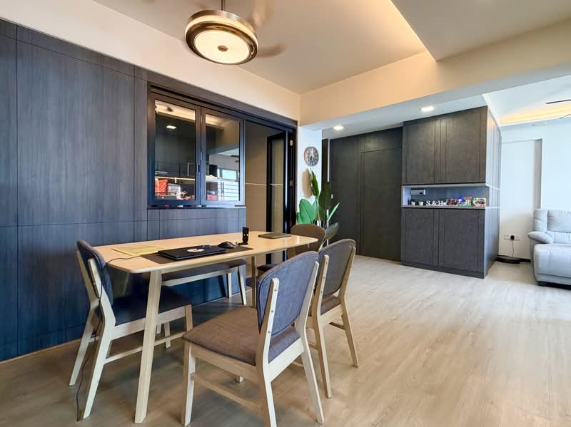 421B Northshore Drive, 421B Northshore Drive, 3 Bedrooms, 1,001 sqft, HDB Flat For Sale, by Aszri ., 500229368 - Dining Room - PropertyGuru.com.sg