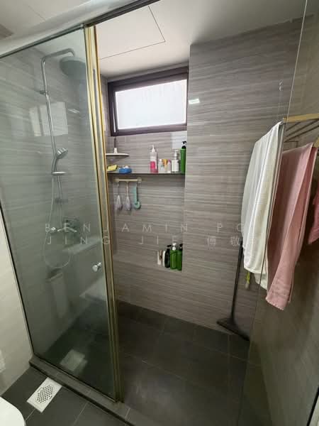 Cashew Heights, 85 Cashew Road, 3 Bedrooms, 1,647 sqft, Condominium For Sale, by Benjamin Poh Jing Jie 傅敬杰, 500229373 - Bathroom - PropertyGuru.com.sg