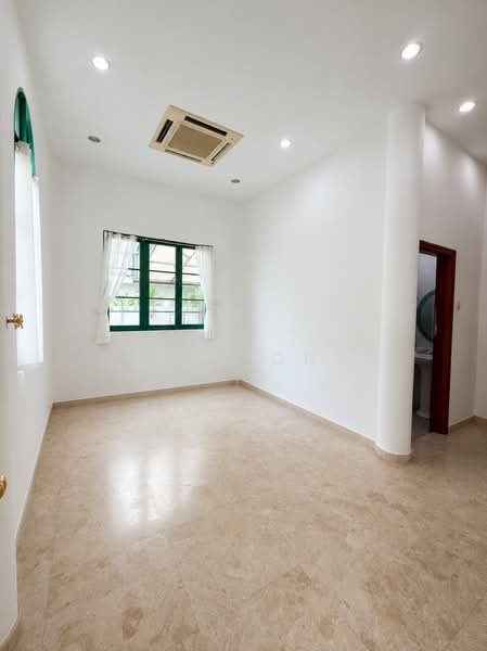 Bukit TImah Room with Toilet only 1.6k, Bukit Timah, Dunearn Road, University Road, Kheam Hock Road, Room Rental, 280 sqft, Detached House For Rent, by Yen On, 500229377 - Interior - PropertyGuru.com.sg