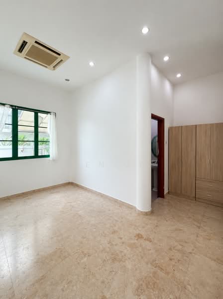 Bukit TImah Room with Toilet only 1.6k, Bukit Timah, Dunearn Road, University Road, Kheam Hock Road, Room Rental, 280 sqft, Detached House For Rent, by Yen On, 500229377 - Interior - PropertyGuru.com.sg