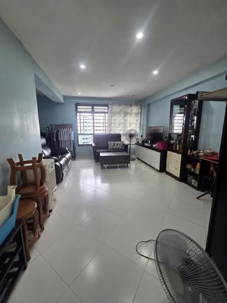 588 Woodlands Drive 16, 588 Woodlands Drive 16, Admiralty / Woodlands, Room Rental, 150 sqft, HDB Flat For Rent, by Cheryl Tan, 500229379 - Living Room - PropertyGuru.com.sg