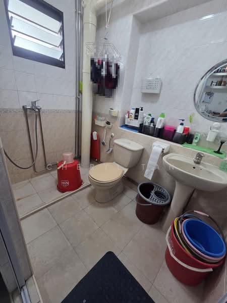 588 Woodlands Drive 16, 588 Woodlands Drive 16, Admiralty / Woodlands, Room Rental, 150 sqft, HDB Flat For Rent, by Cheryl Tan, 500229379 - Bathroom - PropertyGuru.com.sg