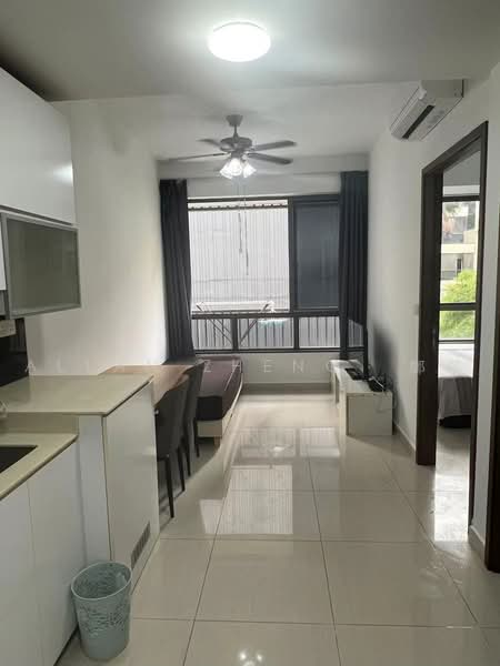Vibes @ East Coast, 308 Telok Kurau Road, 2 Bedrooms, 420 sqft, Apartment For Sale, by Allan Zheng 鄭黎, 500229392 - Living Room - PropertyGuru.com.sg