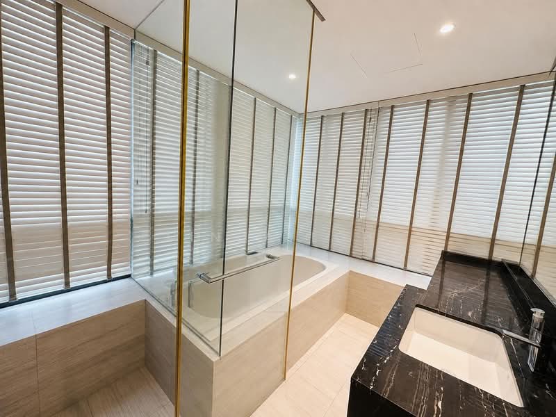8 Saint Thomas, 10 Saint Thomas Walk, 3 Bedrooms, 1,302 sqft, Condominium For Rent, by Linda Loh, 500229393 - Bathroom - PropertyGuru.com.sg