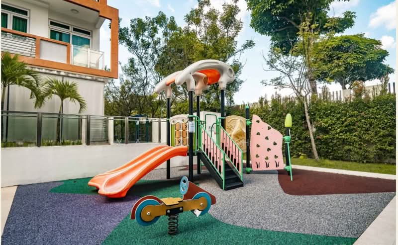 Parc Rosewood, 71 Rosewood Drive, 1 Bedroom, 430 sqft, Condominium For Sale, by Yammie Ho, 500229396 - Children Playground  - PropertyGuru.com.sg