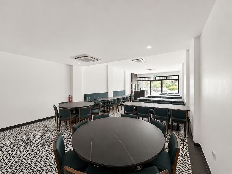 NEWLY RENOVATED F&B RESTAURANT WITH TABLES & CHAIRS!, Yio Chu Kang Road / Boundry Road / Serangoon Central, 1,500 sqft, Food & Beverage For Rent, by Li Rong Teh, 500229402 - Dining Room - CommercialGuru.com.sg