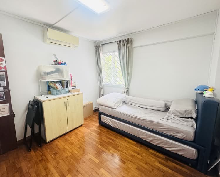 52 New Upper Changi Road, 52 New Upper Changi Road, 3 Bedrooms, 904 sqft, HDB Flat For Sale, by Tan David, 500229403 - Bedroom 3 - PropertyGuru.com.sg