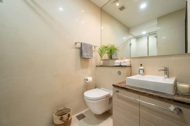 Luxus Hills, Seletar Green Walk, 5 Bedrooms, 3,800 sqft, Semi-Detached House For Sale, by Junese See, 500229408 - Bathroom - PropertyGuru.com.sg