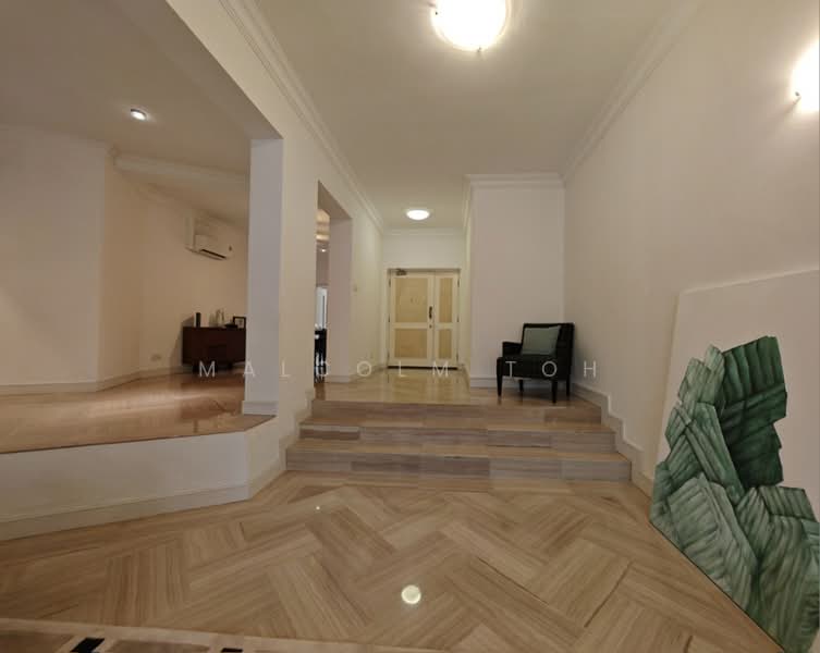 Orange Regency, 101 Fernhill Road, 4 Bedrooms, 1,776 sqft, Apartment For Rent, by Malcolm Toh, 500229413 - Entrance - PropertyGuru.com.sg