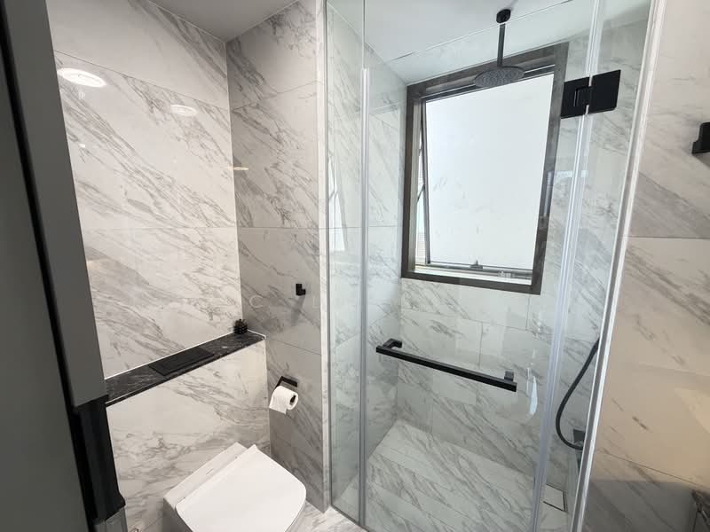The Landmark, 173 Chin Swee Road, 2 Bedrooms, 753 sqft, Condominium For Rent, by Eric Lim 林勇合, 500229417 - Bathroom - PropertyGuru.com.sg