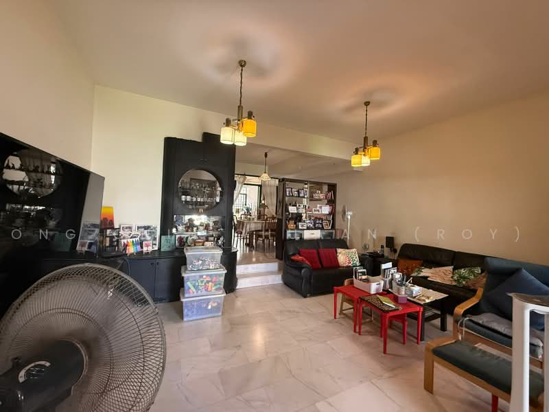 Florence Road, Florence Road, 5 Bedrooms, 2,700 sqft, Terraced House For Sale, by Ong Chin Chuaan (Roy), 500229420 - Living Room - PropertyGuru.com.sg