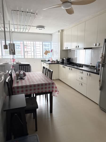 52 Kent Road, 52 Kent Road, Room Rental, 100 sqft, HDB Flat For Rent, by Jessie Li Gesi, 500229428 - Kitchen - PropertyGuru.com.sg