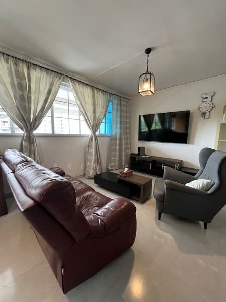 349 Yishun Avenue 11, 349 Yishun Avenue 11, 3 Bedrooms, 1,109 sqft, HDB Flat For Sale, by Terence Ter, 500229429 - Living Room - PropertyGuru.com.sg