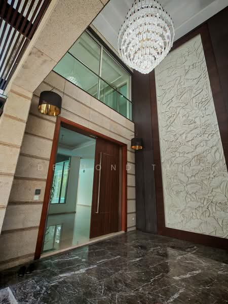 Near King Albert Park MRT /Methodist Girls Scholl, , 6 Bedrooms, 9,270 sqft, Good Class Bungalow For Sale, by Desmond Tan, 500229431 - Entrance - PropertyGuru.com.sg