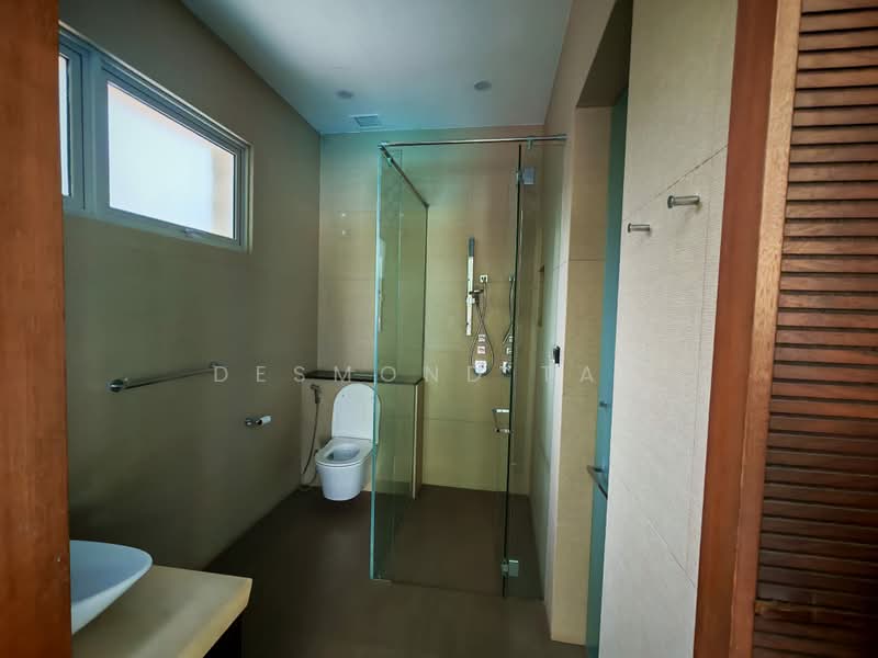Near King Albert Park MRT /Methodist Girls Scholl, , 6 Bedrooms, 9,270 sqft, Good Class Bungalow For Sale, by Desmond Tan, 500229431 - Bathroom - PropertyGuru.com.sg