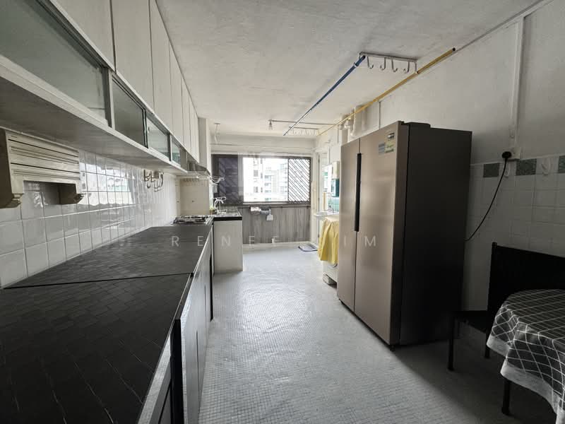 433 Ang Mo Kio Avenue 10, 433 Ang Mo Kio Avenue 10, 3 Bedrooms, 990 sqft, HDB Flat For Sale, by Renee Sim, 500229438 - Kitchen - PropertyGuru.com.sg