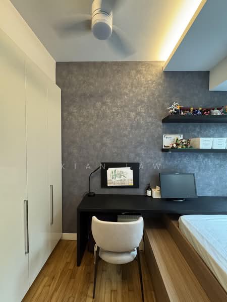 The Centris, 87 Jurong West Central 3, 3 Bedrooms, 1,227 sqft, Apartment For Sale, by Kian Law, 500229442 - Study - PropertyGuru.com.sg
