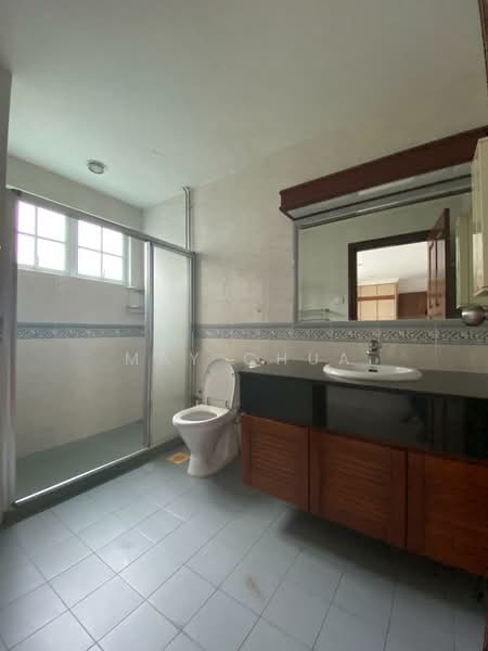 Chng Mansions, 120 Arthur Road, 2 Bedrooms, 1,302 sqft, Apartment For Rent, by May Chua, 500229445 - Bathroom - PropertyGuru.com.sg