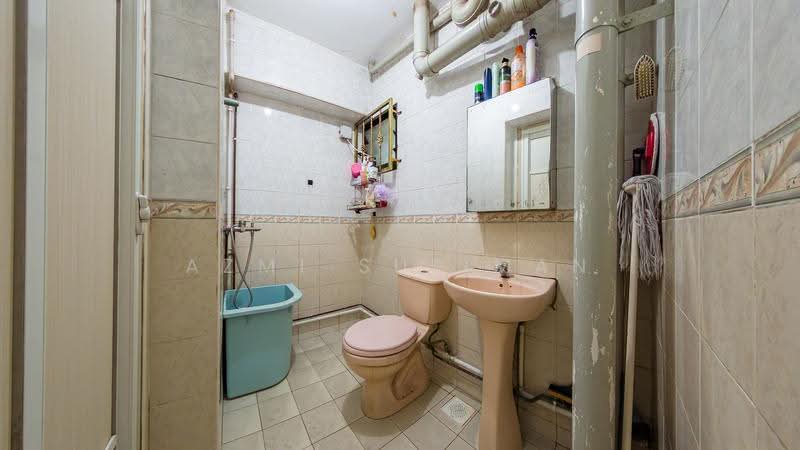 298B Compassvale Street, 298B Compassvale Street, Hougang / Punggol / Sengkang, 3 Bedrooms, 1,011 sqft, HDB Flat For Sale, by Azmi Suliman, 500229447 - Bathroom - PropertyGuru.com.sg