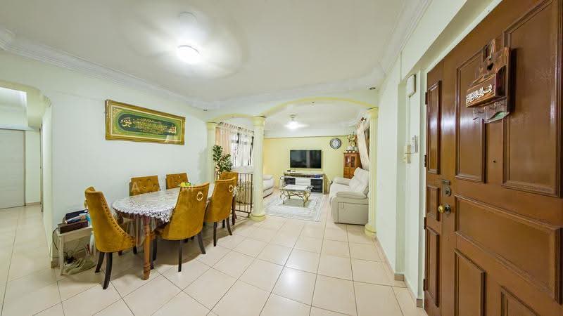 298B Compassvale Street, 298B Compassvale Street, Hougang / Punggol / Sengkang, 3 Bedrooms, 1,011 sqft, HDB Flat For Sale, by Azmi Suliman, 500229447 - Dining Room - PropertyGuru.com.sg