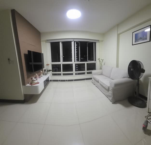 194A Bukit Batok West Avenue 6, 194A Bukit Batok West Avenue 6, Room Rental, 180 sqft, HDB Flat For Rent, by Teddy Loh, 500229448 - Living Room - PropertyGuru.com.sg