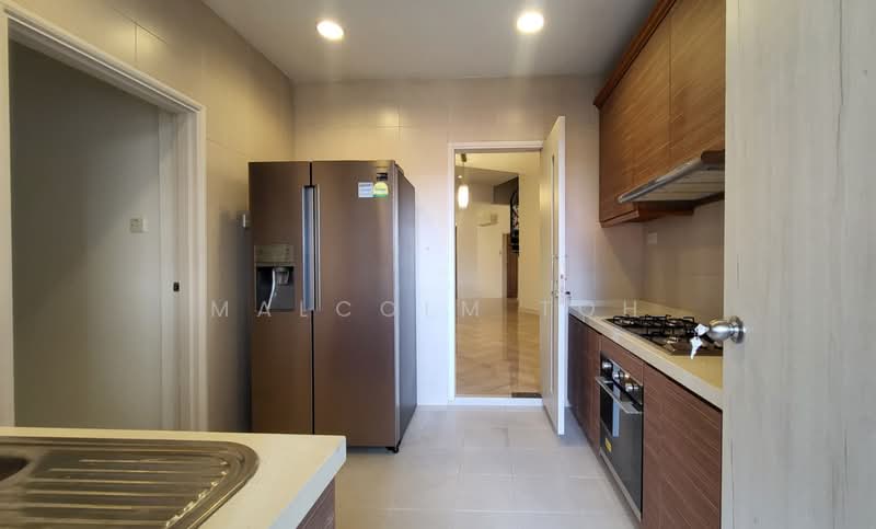 Orange Regency, 101 Fernhill Road, 3 Bedrooms, 2,422 sqft, Apartment For Rent, by Malcolm Toh, 500229449 - Kitchen - PropertyGuru.com.sg