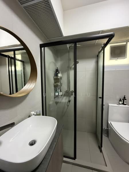 107A Bidadari Park Drive, 107A Bidadari Park Drive, 2 Bedrooms, 721 sqft, HDB Flat For Sale, by June Liu, 500229454 - Bathroom - PropertyGuru.com.sg
