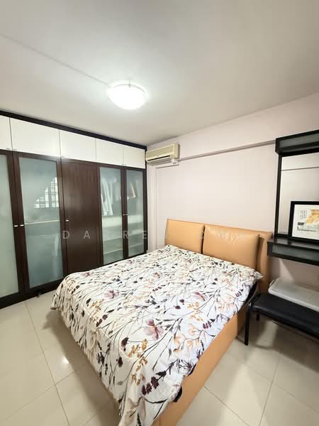 HDB 4 Room 99sqm Within 1km to Ai Tong Sch & Catholic High Sch, Shunfu Road, 3 Bedrooms, 1,067 sqft, HDB Flat For Sale, by Darren Ong, 500229460 - Bedroom - PropertyGuru.com.sg