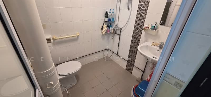 164 Bukit Batok Street 11, 164 Bukit Batok Street 11, 2 Bedrooms, 786 sqft, HDB Flat For Sale, by Celine Chow 周于琪, 500229463 - PropertyGuru.com.sg