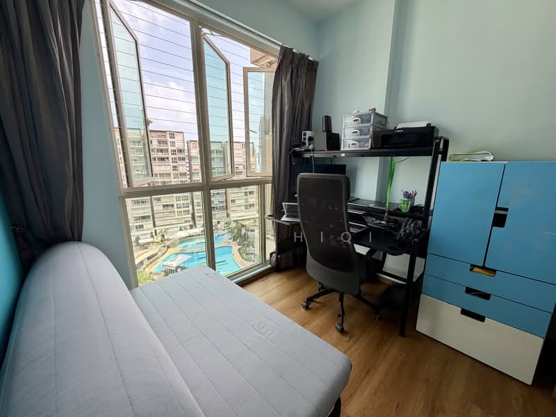 Watercolours, 35 Pasir Ris Link, 3 Bedrooms, 1,141 sqft, Executive Condominium For Sale, by Ang ShiQi, 500229491 - Bedroom - PropertyGuru.com.sg