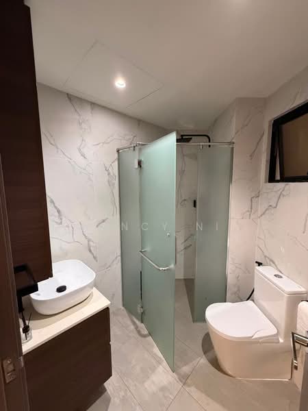 Dover Parkview, 30 Dover Rise, 2 Bedrooms, 969 sqft, Condominium For Rent, by Nancy Ni, 500229509 - Bathroom - PropertyGuru.com.sg