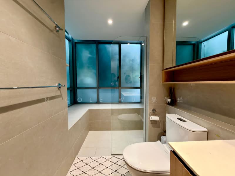 Oasis Garden, 55 Jalan Bunga Rampai, 3 Bedrooms, 1,647 sqft, Condominium For Sale, by Nicole Wu 吴佩瑾, 500229517 - Bathroom - PropertyGuru.com.sg