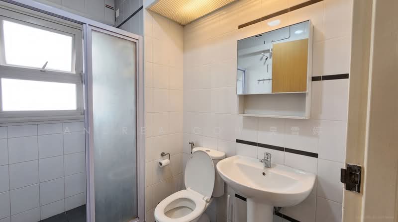 268B Punggol Field, 268B Punggol Field, 3 Bedrooms, 1,033 sqft, HDB Flat For Sale, by Andrea Goh 吴雪婷, 500229530 - Bathroom - PropertyGuru.com.sg