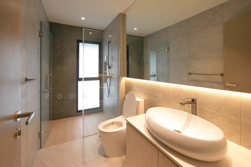 Telok Kurau, , 5 Bedrooms, 2,800 sqft, Corner Terrace For Sale, by Poon Kiah Heng, 500229531 - Bathroom - PropertyGuru.com.sg