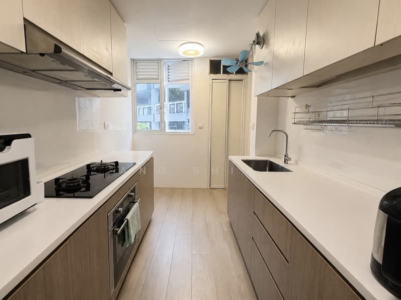 Lake Life, 6 Tao Ching Road, 4 Bedrooms, 1,259 sqft, Executive Condominium For Sale, by Ang ShiQi, 500229532 - Kitchen - PropertyGuru.com.sg