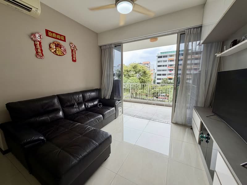 Lake Life, 6 Tao Ching Road, 4 Bedrooms, 1,259 sqft, Executive Condominium For Sale, by Ang ShiQi, 500229532 - Living Room - PropertyGuru.com.sg