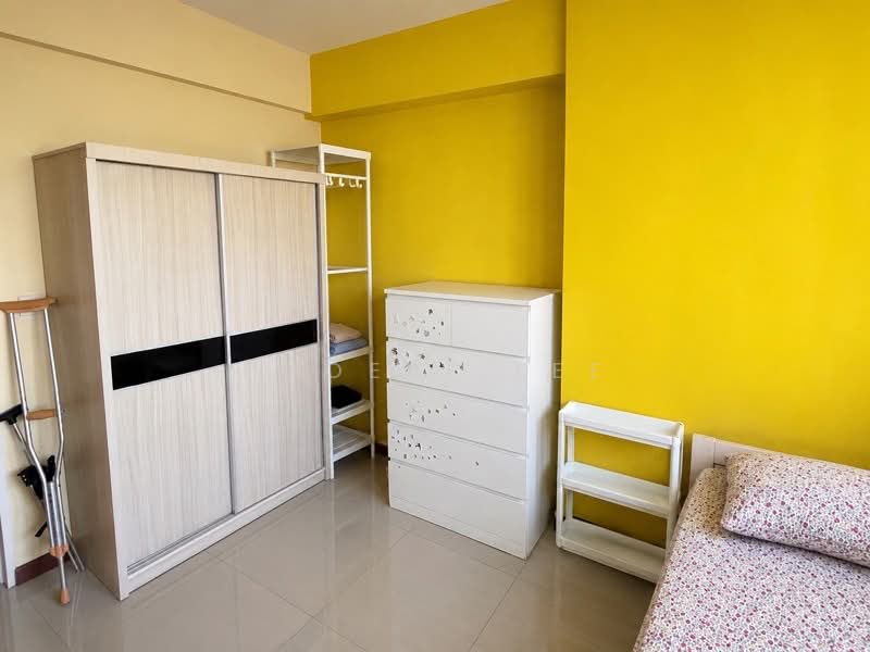 184A Woodlands Street 13, 184A Woodlands Street 13, 2 Bedrooms, 1,216 sqft, HDB Flat For Sale, by Phoebe Lee, 500229538 - PropertyGuru.com.sg
