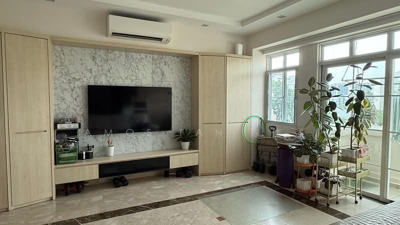 Symphony Heights, 37 Hume Avenue, 4 Bedrooms, 1,647 sqft, Condominium For Sale, by Amos Tan 陈伟强, 500229544 - Living Room - PropertyGuru.com.sg