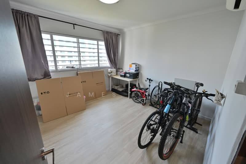 227 Pending Road, 227 Pending Road, 3 Bedrooms, 1,152 sqft, HDB Flat For Sale, by James Kong, 500229573 - Study - PropertyGuru.com.sg