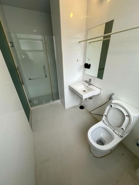 Park Villas, Park Villas Rise, Room Rental, 200 sqft, Terraced House For Rent, by Mike Xiao, 500229574 - Bathroom - PropertyGuru.com.sg
