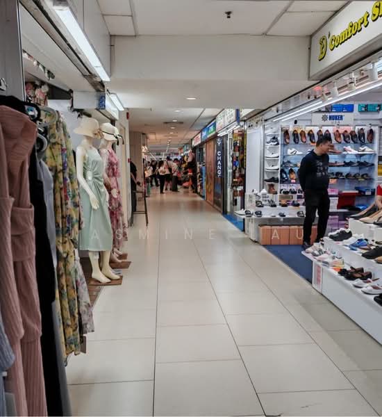 Lucky Plaza, 304 Orchard Road, 118 sqft, Mall Shop For Sale, by Jasmine Lau, 500229584 - CommercialGuru.com.sg