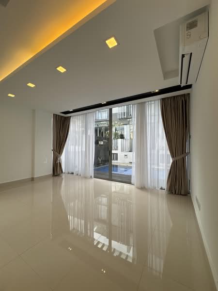 Milford Villas, 16 Lorong Selangat, 5 Bedrooms, 3,034 sqft, Terraced House For Rent, by Jacky Zhou, 500229589 - Living Room - PropertyGuru.com.sg