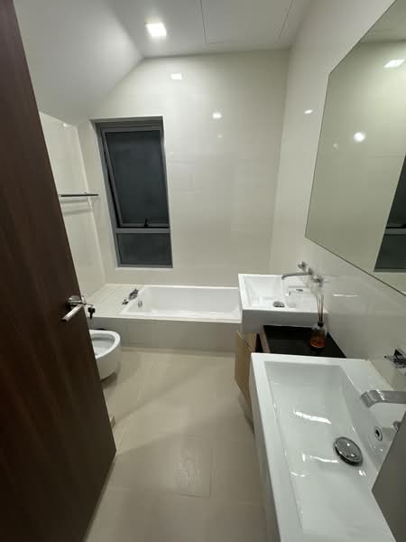 Milford Villas, 16 Lorong Selangat, 5 Bedrooms, 3,034 sqft, Terraced House For Rent, by Jacky Zhou, 500229589 - PropertyGuru.com.sg