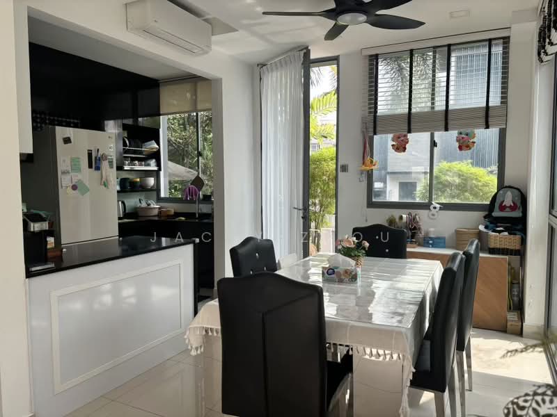 Milford Villas, 16 Lorong Selangat, 5 Bedrooms, 3,034 sqft, Terraced House For Rent, by Jacky Zhou, 500229589 - Dining Room - PropertyGuru.com.sg
