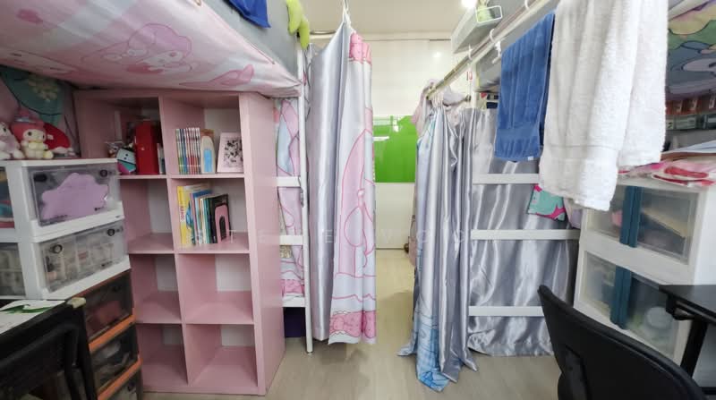 251 Hougang Avenue 3, 251 Hougang Avenue 3, 3 Bedrooms, 1,345 sqft, HDB Flat For Sale, by Steve Voon, 500229591 - Bedroom - PropertyGuru.com.sg