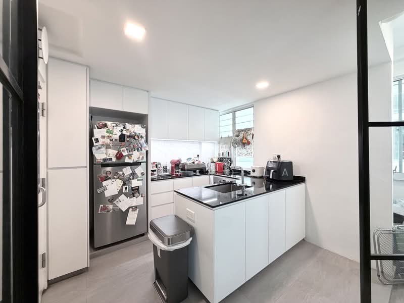 Euphony Gardens, 1 Jalan Mata Ayer, 2 Bedrooms, 1,076 sqft, Condominium For Sale, by Sofian Roslan, 500229596 - Kitchen - PropertyGuru.com.sg