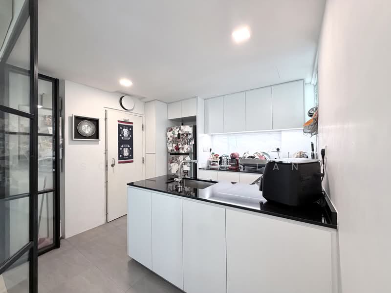 Euphony Gardens, 1 Jalan Mata Ayer, 2 Bedrooms, 1,076 sqft, Condominium For Sale, by Sofian Roslan, 500229596 - Kitchen - PropertyGuru.com.sg