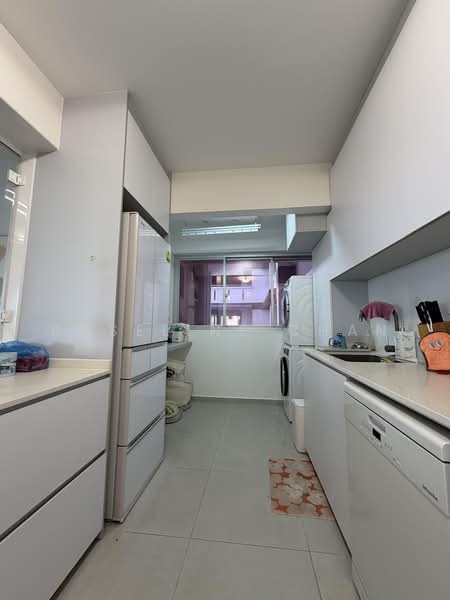 228B Punggol Field, 228B Punggol Field, 3 Bedrooms, 1,249 sqft, HDB Flat For Sale, by Roseline Chan, 500229603 - Kitchen with yard - PropertyGuru.com.sg