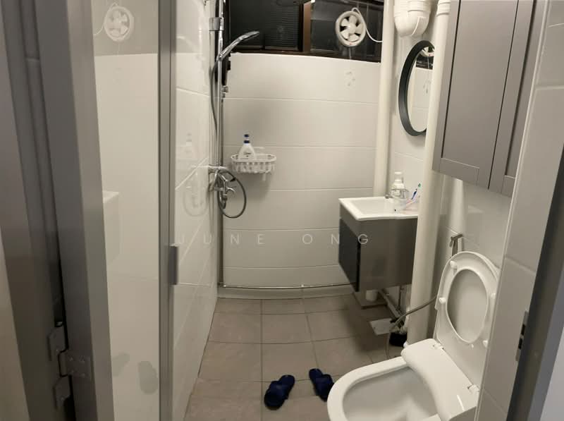 45 Telok Blangah Drive, 45 Telok Blangah Drive, 1 Bedroom, 484 sqft, HDB Flat For Sale, by June Ong, 500229605 - Bathroom - PropertyGuru.com.sg